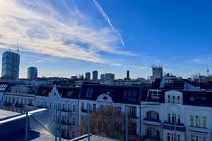 3 Zimmer ・2 Bäder ・on-top Terrasse // NEUBAU DACHGESCHOSS – Die vollständige Adresse der Immobilie erhältst du vom Anbieter., 10245 Friedrichshain, Berlin – Vorschaubild 2