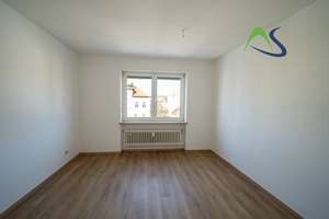 Frisch renovierte Dreizimmerwohnung mit Südbalkon und Garage im inneren Westen – Prüfeninger Straße 45A, 93049 Westenviertel, Regensburg – Vorschaubild 11