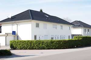Modernes Reihenendhaus in Cloppenburg – Investment in einer Wachstumsregion – Die vollständige Adresse der Immobilie erhältst du vom Anbieter., 49661 Cloppenburg – Vorschaubild 1