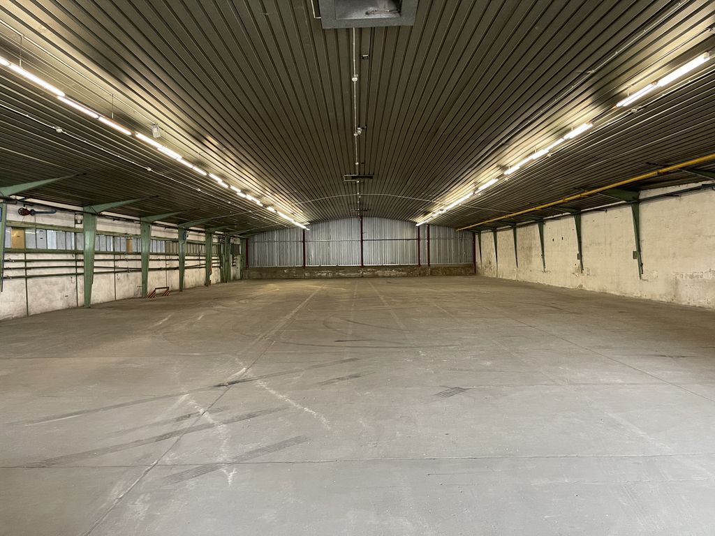 Unbeheizte Lagerhalle ca. 1.100 m² provisionsfrei zu vermieten