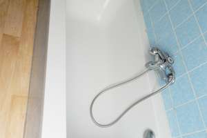 PERFEKT: Kleine 1-Zimmer-Dachgeschosswohnung, inkl. EBK, in ruhigem Vierfamilienhaus! – Dieckerstraße 66, 46047 Schlad, Oberhausen – Vorschaubild 16
