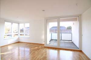 Provisionsfrei, Sofortbezug möglich! Lichtdurchflutete Wohnung mit Sonnenbalkon und Top-Grundriss
