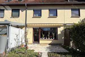 Gepflegtes Einfamilienhaus mit Terrasse und kleinem Garten – Die vollständige Adresse der Immobilie erhältst du vom Anbieter., 61130 Nidderau – Vorschaubild 1