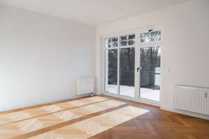 Sanierte Wohnung im repräsentativen Villenensemble am Ekhofplatz – in unmittelbarer Wassernähe – Die vollständige Adresse der Immobilie erhältst du vom Anbieter., 12557 Köpenick, Berlin – Vorschaubild 2