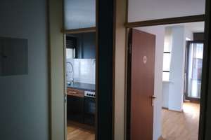 Stilvolle, geräumige und sanierte 1-Zimmer-Wohnung mit Balkon und Einbauküche in Regensburg – Merkurstr. 16, 93051 Kumpfmühl-Ziegetsdorf-Neuprüll, Regensburg – Vorschaubild 14