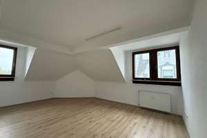 Helle 3-Zimmer Dachgeschosswohnung in Altstadt-Süd – Düppelstraße 59, 46045 Altstadt-Mitte, Oberhausen – Vorschaubild 1