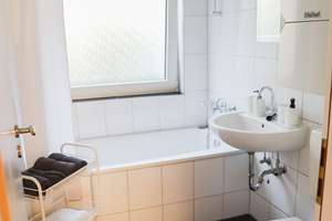 Helle 3,5-Zimmer-Wohnung mit Balkon und Garage in Velbert – Am Kostenberg 51, 42549 Velbert-Mitte, Velbert – Vorschaubild 7