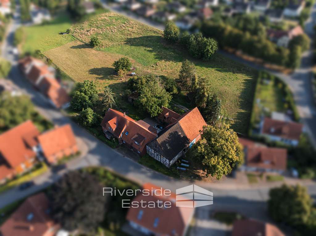 Immobilie in Hameln - Vielseitiger Resthof mit zwei Wohnhäusern, Stallungen und großer Scheune in Haverbeck! - Bild 2