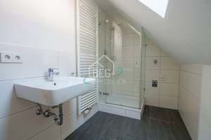 Bezugsfreie 4-Zimmer-Dachgeschosswohnung in modernisiertem Altbau direkt am Kurpark – Die vollständige Adresse der Immobilie erhältst du vom Anbieter., 70372 Kurpark, Stuttgart – Vorschaubild 6