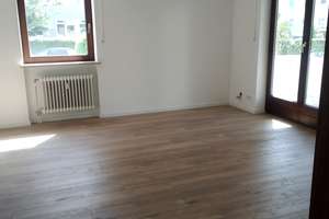 Helle 2-Zi-Wohnung (58 qm) in Moosach im Hochparterre mit direktem Zugang in den Gemeinschaftsgarten – Bingener Straße 00, 80993 Alt-Moosach, München – Vorschaubild 8