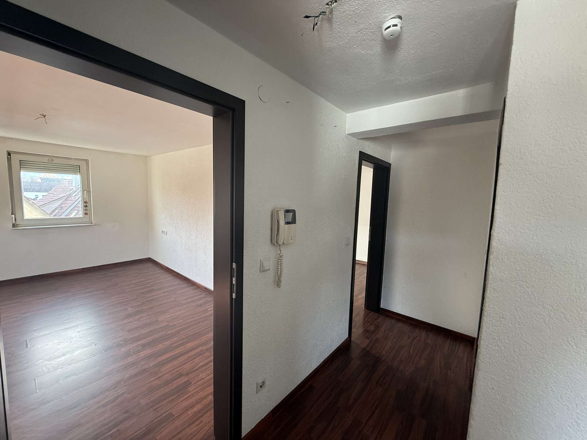 Immobilie in Neuhausen auf den Fildern - Doppelhaushälfte mit Potenzial in zentraler Lage von Neuhausen - provisionsfrei! - Bild 8