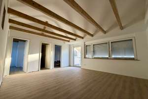 Kernsanierte 3-Zimmer-Wohnung mit Balkon und Panoramablick – Bezugsfrei ab 01.11.2026