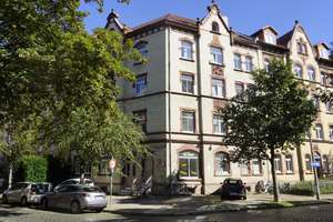 JUNGE PÄRCHEN AUFGEPASST! (stadtnahe) 3 Zimmer-DG-Wohnung sucht neue Mieter