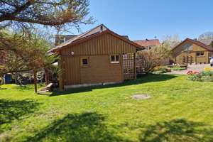 Wohnen wie im Park!
Tolles Landhaus
+ 4 Nebengebäude
+ PV-Anlage u. Fernwärme
+ Bezugsfrei in Kü – Die vollständige Adresse der Immobilie erhältst du vom Anbieter., 95473 Creußen – Vorschaubild 11