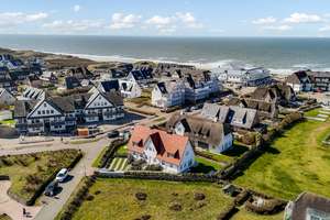 3 Hausteile in bester strandnaher Lage von Wenningstedt (FW und DW) – Die vollständige Adresse der Immobilie erhältst du vom Anbieter., 25996 Wenningstedt-Braderup (Sylt) – Vorschaubild 2