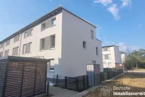 Modernes Haus mit 5,5 Zimmern und Tiefgaragenstellplatz