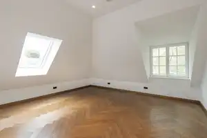 Sonnige, top-ausgestattete DG-Wohnung in kleiner Wohnanlage mit Putzservice – Alte Allee 27, 81245 München – Vorschaubild 7
