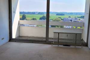 Wohnung mit drei Zimmer und Balkon in Neu-Ulm – Die vollständige Adresse der Immobilie erhältst du vom Anbieter., 89231 Neu-Ulm – Vorschaubild 3