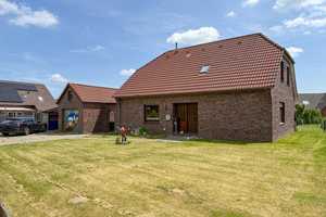 Platz für die ganze Familie - Einfamilienhaus auf großem Grundstück in Nordseenähe – Wittmund (Kreis) – Vorschaubild 1