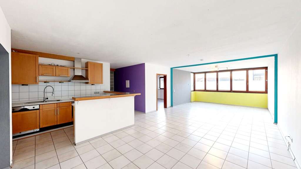 Immobilie in Altrip - Ihr neues Zuhause:Helle 3-Zimmer-Wohnung mit offener Küche und Wohnbereich mit Wintergartencharakter - Bild 1