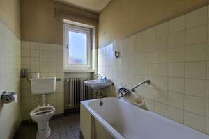 Genug Phantasie vorhanden? Dann los! Tolles Ein- oder Zweifamilienhaus mit großem Potenzial. – 60431 Ginnheim, Frankfurt am Main – Vorschaubild 16