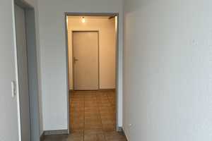 **Renoviertes,  großzügiges Reihenmittelhaus in Leverkusen Kursiefen** – Kursiefer Weg 12, 51375 Leverkusen – Vorschaubild 3