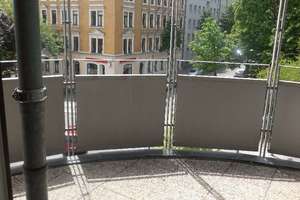 +++ Sehr schöne 2-Zimmer-Wohnung mit großem Balkon und EBK in zentraler Lage +++ – Barbarossastraße 32, 9112 Kaßberg, Chemnitz – Vorschaubild 2