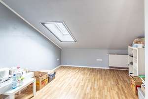 Großzügiges Zweifamilienhaus mit vielseitigen Nutzungsmöglichkeiten, hochwertiger Ausstattung und... – Die vollständige Adresse der Immobilie erhältst du vom Anbieter., 26607 Aurich – Vorschaubild 16