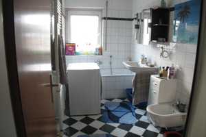 HELLE 2-ZIMMERWOHNUNG MIT TAGESLICHTBAD (ideal als WG) NÄHE MESSPLATZ – Habermehlstraße 76, 75172 Pforzheim – Vorschaubild 3