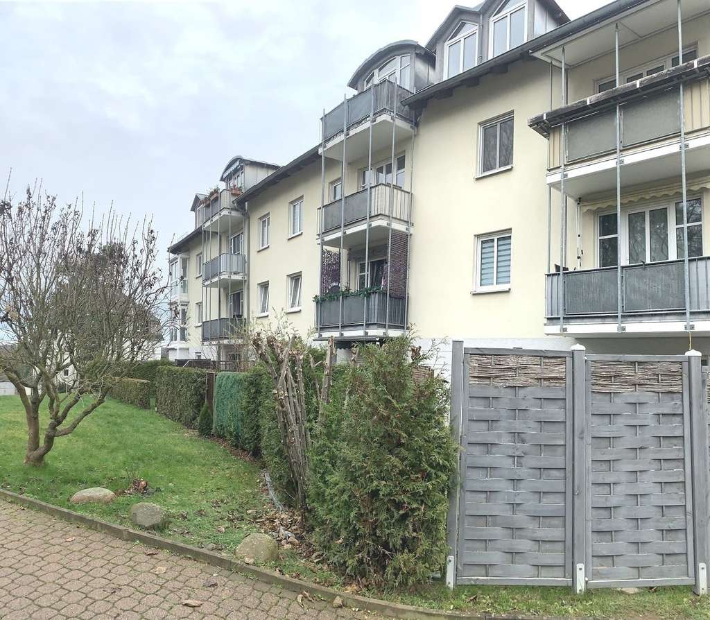 Immobilie in Waldheim - Vermietete 3-Raum WE mit Balkon + TG - Bild 0