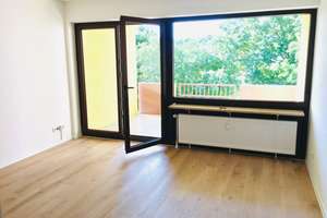 Uni gegenüber! -Ideal für Studenten.  Sonnige Whg. mit Balkon 