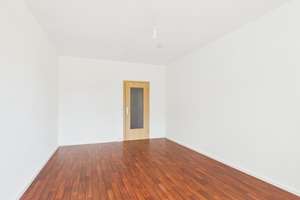 2-Raum-Wohnung mit Balkon auf dem südlichen Sonnenberg – Theodor-Körner-Pl. 5, 9130 Sonnenberg, Chemnitz – Vorschaubild 3