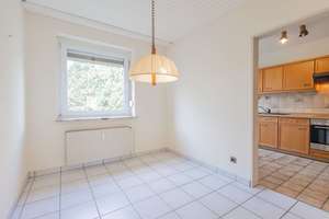 Großzügige Eigentumswohnung mit Balkon und Stellplatz in ruhiger, zentraler Lage von Büdelsdorf – Die vollständige Adresse der Immobilie erhältst du vom Anbieter., 24782 Büdelsdorf – Vorschaubild 9