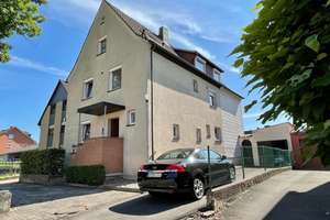 Charmantes 3-Familienhaus mit viel Platz für Ihre Ideen – Die vollständige Adresse der Immobilie erhältst du vom Anbieter., 37603 Holzminden – Vorschaubild 2