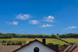 4-Zimmer-Dachgeschoss mit Süd-Terrasse & Kamin in Dienheim – bezugsfrei ab 01.08.2026 – Die vollständige Adresse der Immobilie erhältst du vom Anbieter., 55276 Dienheim – Vorschaubild 5