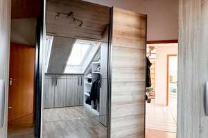 Wunderschöne Dachgeschosswohnung mit Kaminofen, zwei Balkonen und viel Privatsphäre in Reutlingen – Die vollständige Adresse der Immobilie erhältst du vom Anbieter., 72762 Reutlingen-Mitte, Reutlingen – Vorschaubild 14