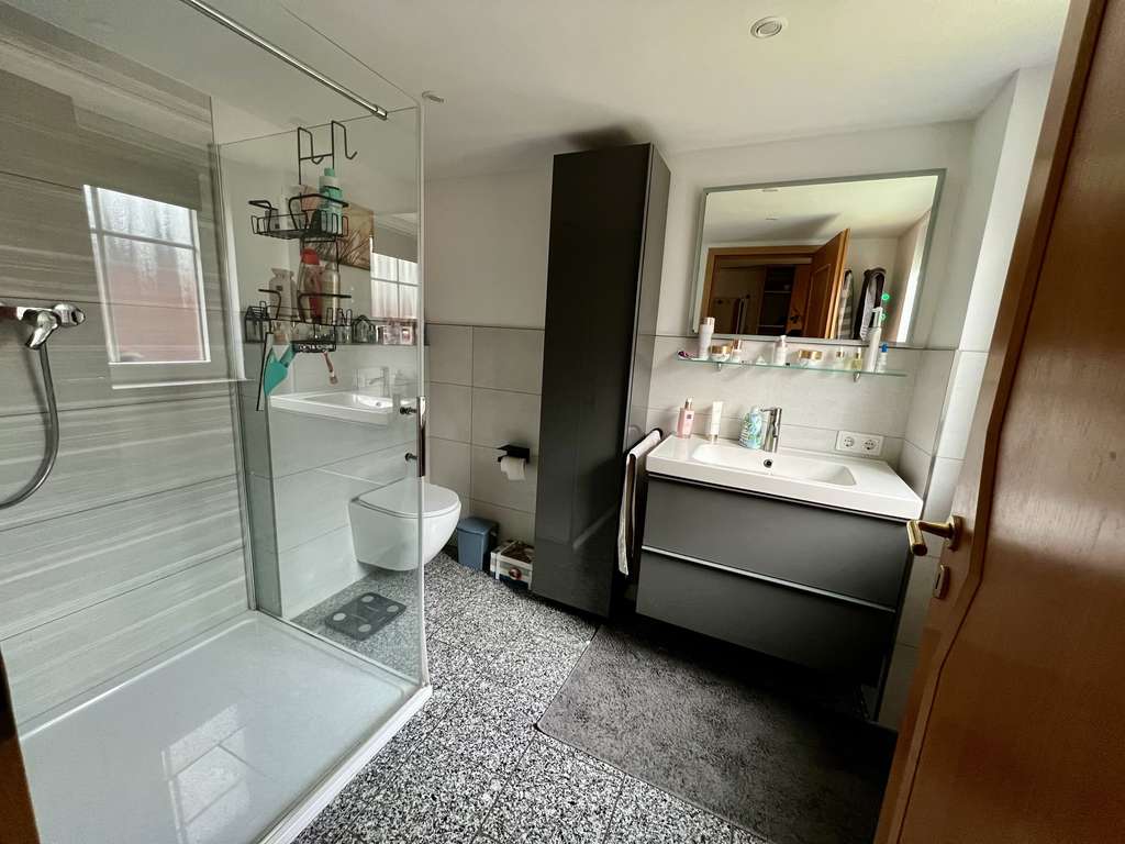 Immobilie in Sarstedt - Wohnen mit Charme auf drei Ebenen - Bild 4