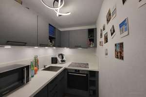 Stilvolle Dachgeschosswohnung in Hamburg mit sofortigem Nutzwert – Die vollständige Adresse der Immobilie erhältst du vom Anbieter., 22761 Bahrenfeld, Hamburg – Vorschaubild 2