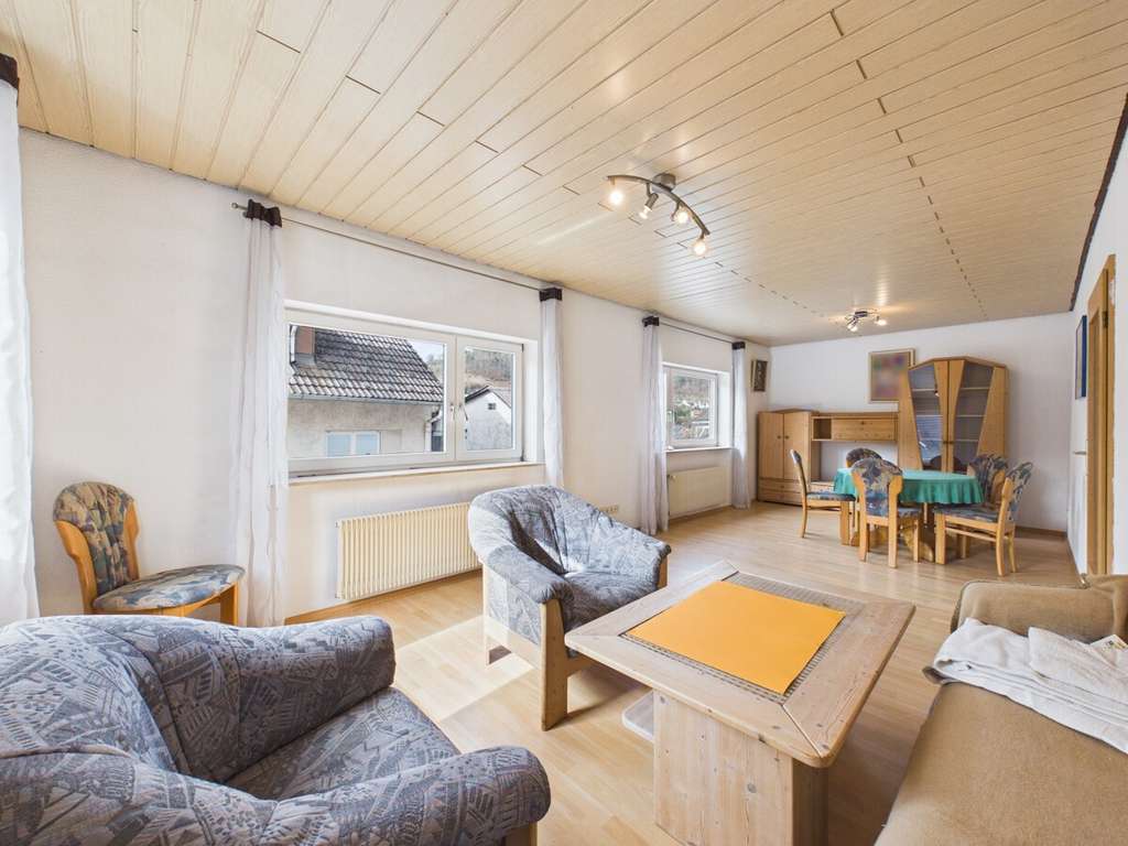 Immobilie in Oberndorf am Neckar - Lichtdurchflutete 3-Zimmer-Wohnung mit moderner Pelletheizung - Bild 0