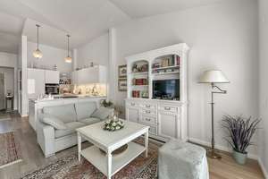 Luxus trifft Meer – Traumhaftes, hochwertig möbliertes Penthouse auf dem Priwall – Die vollständige Adresse der Immobilie erhältst du vom Anbieter., 23570 Travemünde, Lübeck – Vorschaubild 4