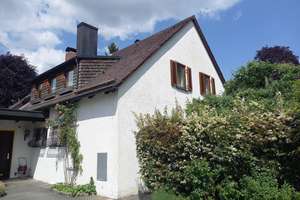 Freistehendes Einfamilienhaus mit 140 m² Wohnfläche + großzügigen 80 m² Nutzfläche in München-Hadern