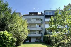 Lichtdurchflutete, renovierte 3-Zimmer-Wohnung mit Sonnenbalkon in kleinem Haus in ruhiger Lage