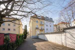 Helle und stilvolle Altbauwohnung mit Aufzug direkt in die Wohnung und zwei Balkonen – Die vollständige Adresse der Immobilie erhältst du vom Anbieter., 80335 Sankt Benno, München – Vorschaubild 26