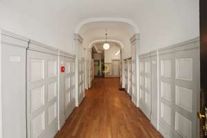 Charmanter Altbau mit Charakter: 3-Zimmer-Wohnung mit Fischgrätenparkett im 1. OG nahe Ku'damm. – Die vollständige Adresse der Immobilie erhältst du vom Anbieter., 10707 Wilmersdorf, Berlin – Vorschaubild 38