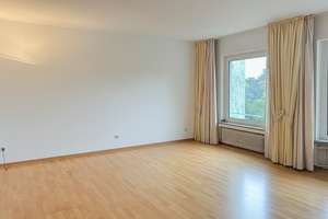 Stilvolle Wohnung mit optimalem Lichteinfall und Blick ins Grüne – Die vollständige Adresse der Immobilie erhältst du vom Anbieter., 40239 Düsseltal, Düsseldorf – Vorschaubild 15
