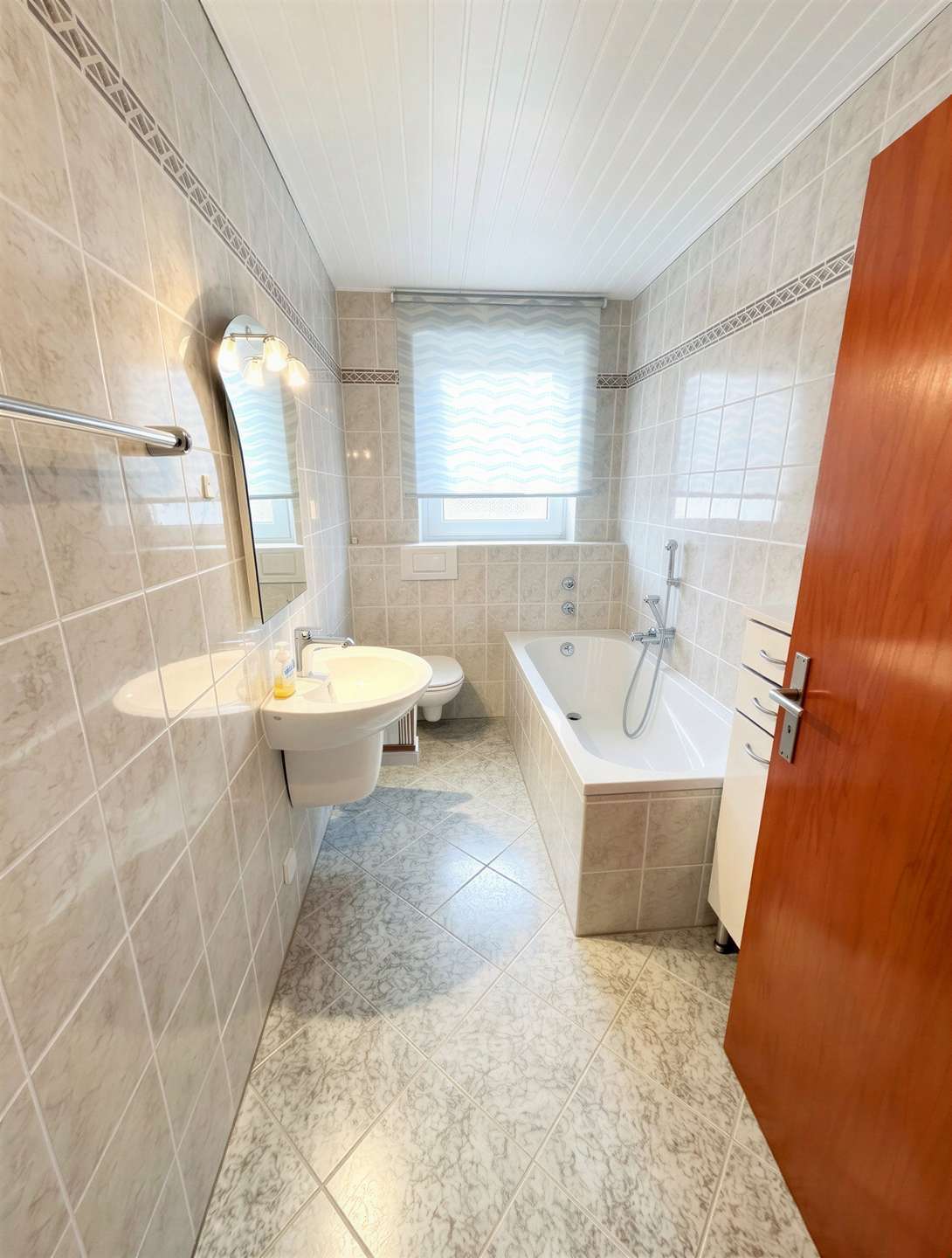 Immobilie in Wennigsen (Deister) - Attraktives Dreifamilienhaus in Ortsrandlage von Bredenbeck mit traumhaftem Ausblick - Bild 5