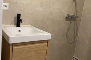 KOMPLETT NEU RENOVIERT! Inkl. Küchen mit Waschmaschine/Kühlschrank – Kriegsstr 290, 76135 Weststadt, Karlsruhe – Vorschaubild 8