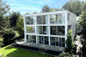 Spektakuläre Luxus-Villa mit parkartigem Garten, Outdoor-Pool und Blick ins Grüne – Die vollständige Adresse der Immobilie erhältst du vom Anbieter., 97082 Steinbachtal, Würzburg – Vorschaubild 2