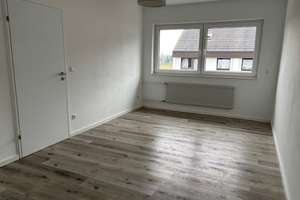 Reihenhaus sonnige Feldrandlage mit Terrasse Balkon 4,5 Zi. 138m² in Frankfurt a. M. Nieder-Eschbach – 60437 Nieder-Eschbach, Frankfurt am Main – Vorschaubild 28