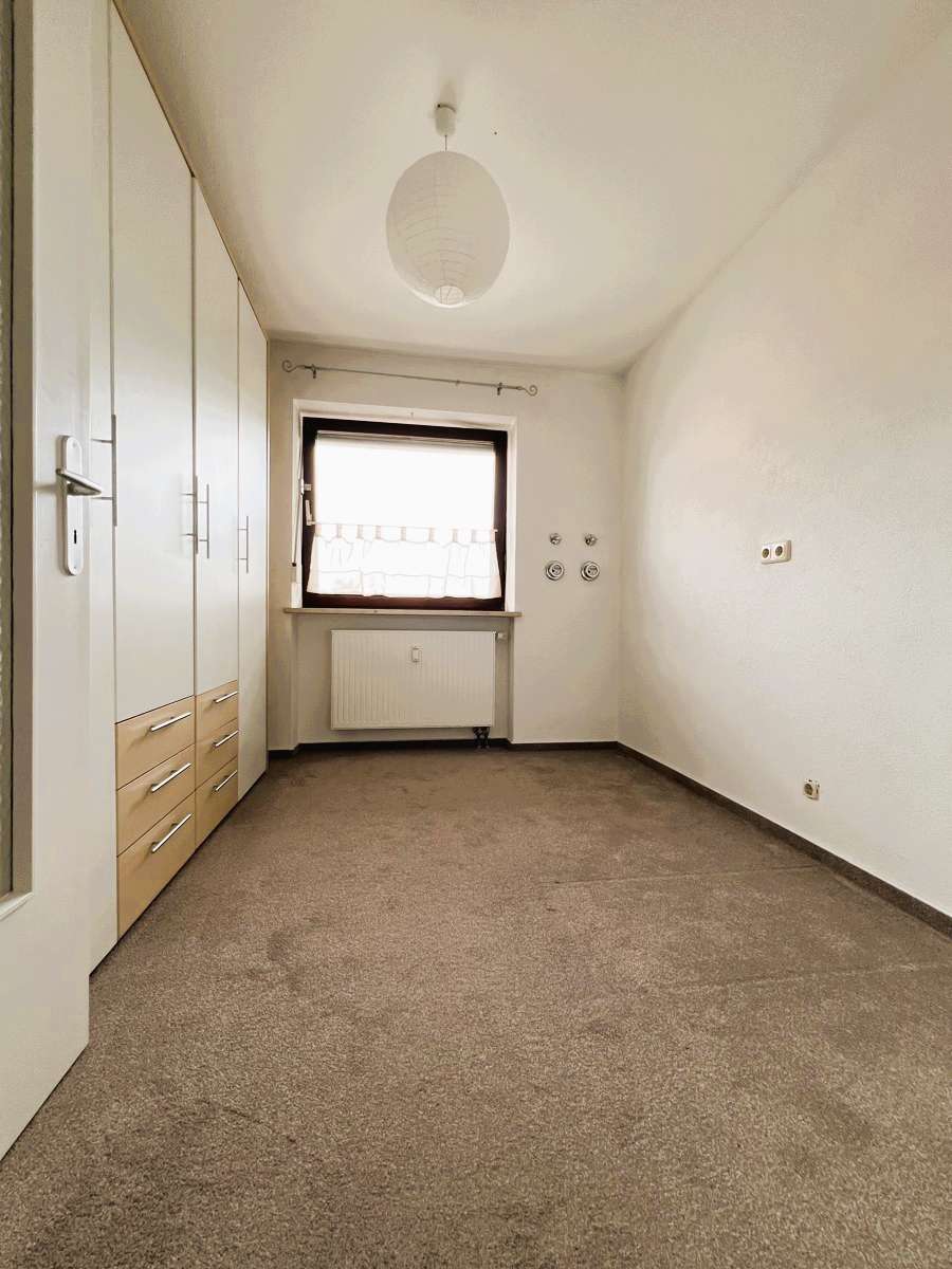 Immobilie in Klosterlechfeld - 3-Zimmerwohnung mit Südbalkon in ruhiger kleiner Wohnanlage - Bild 2